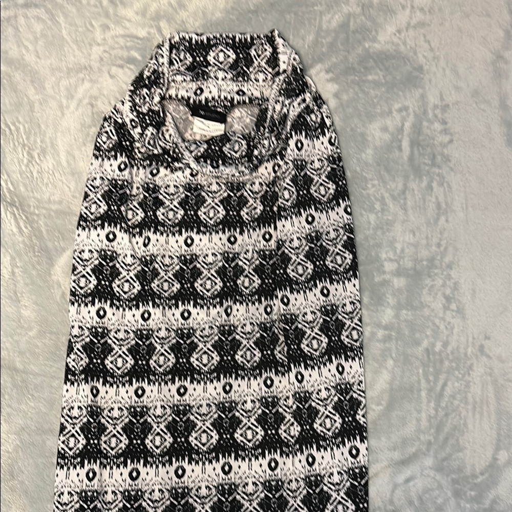 Black and White Patterned Top
